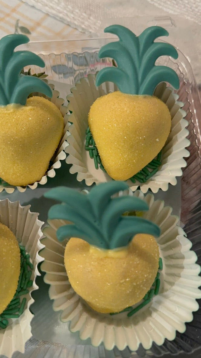Chocolate-Covered Strawberries – Custom Colors